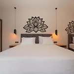 Sea Valley 3*