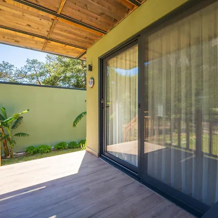 Sea Valley מלון פאראליה